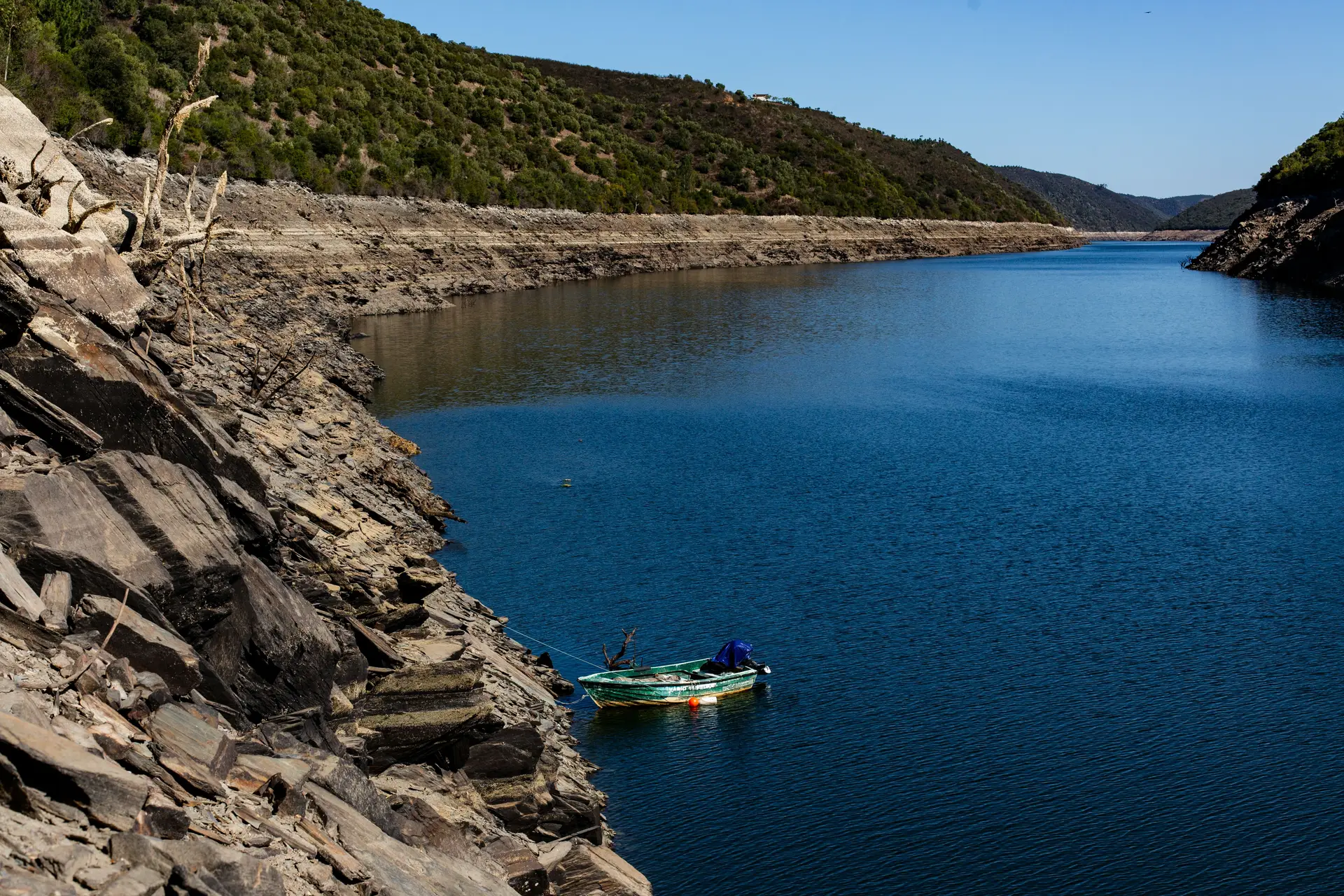 Nível do corpo hídrico: o dado primário de toda análise hidrológica